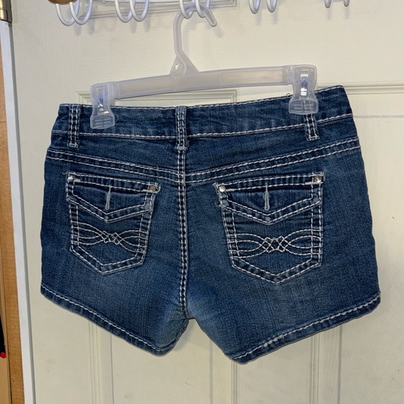 🪻3/$30 Trendy y2k style shorts!🪻 - Picture 2 of 3